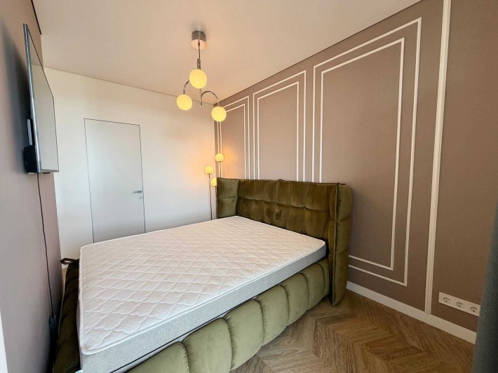 Продаж панорамної 1 кім. квартири пр. Чорновола (вул. Варшавська) - фото 1