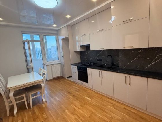 Продаж 1-к квартири з новим ремонтом та гардеробною, ЖК ЕКО - ДІМ, вул. Стрийська,99а Львов