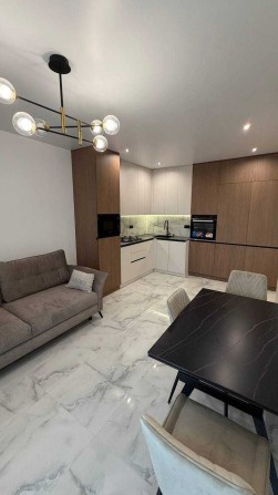 Продаж 2-кімнатної квартири по вул. Навроцького - фото 1