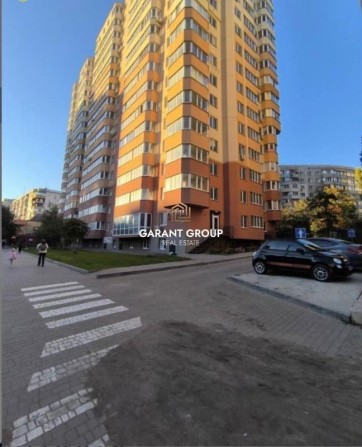 Трикімнатна квартира в новому будинку - фото 1