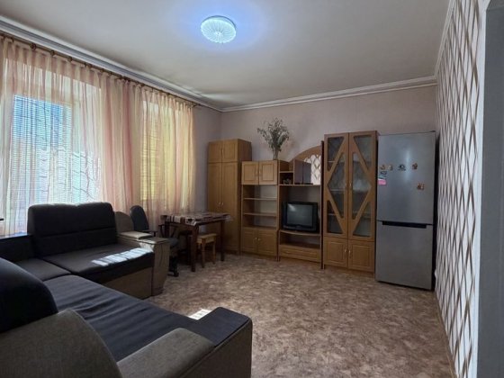 Продаю 2 ком квартиру на земле р-н центрального рынка Николаев
