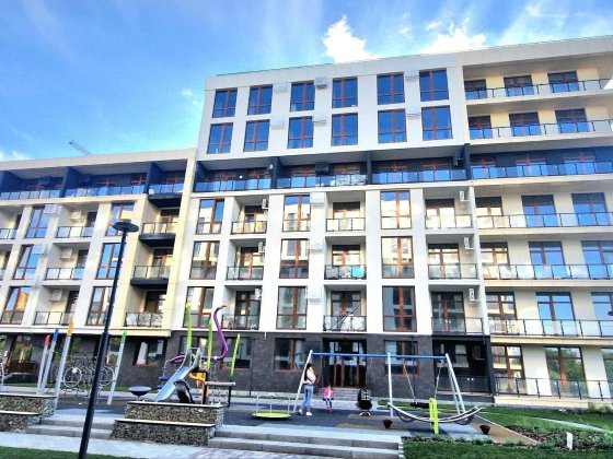 Продається сучасна 1-кім квартира загальною площею 40,26 м² у ЖК бізнес-класу AUROOM LOUNGE на вул.  Львов