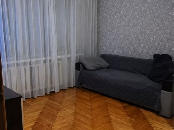 Продаж 1 кімната вул. Зубрівська , житловий стан, чешка, ТЦ Іскра. Львов
