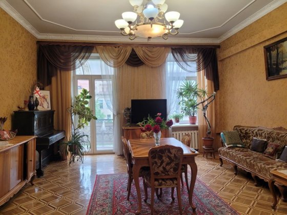 Продам 5 комнатную квартиру в центре районе Кирхи! Одеса