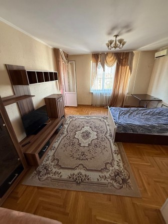 Продам отличную крупногабаритную 1к квартиру. - фото 1