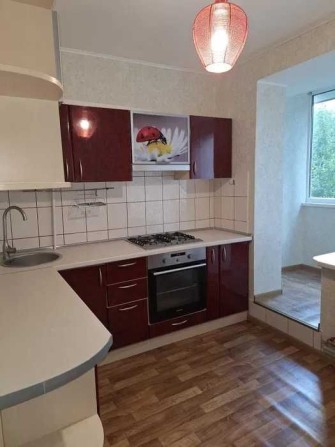 Продаж 1к квартири ПЕРЕМОГИ (92938) Перший поверх - фото 1