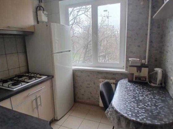 Продам квартиру 2 ком. метро Салтовская ( Героев Труда) Харьков