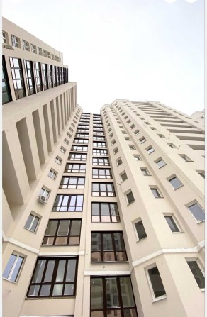 Продам просторную 2-комнатную квартиру площадью 65 м² в ЖК Сокольники. - фото 1