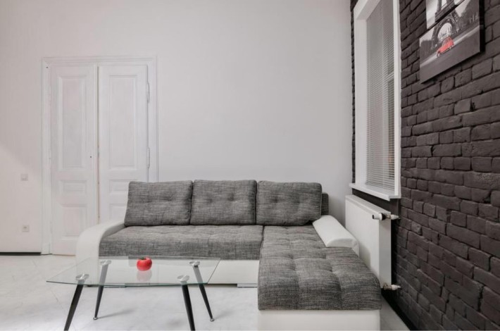 Продаж 2 кімнатної квартири в центрі Львова по вулиці Дорошенка - фото 1