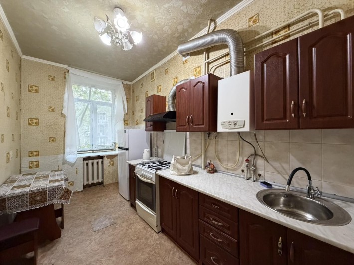 Продаю 2-к/к ЦЕНТР. Вул. Адміральська. - фото 1