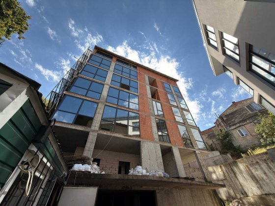 Продаж 2-кімнатної квартири · ЖК «Ferrum Park» · вул. Ярославенка, 23А 110 м² на останньому поверсі  Львов