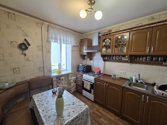 Продам 1к Чешку р-н 22 лицея / ул. Галины Петровой Николаев