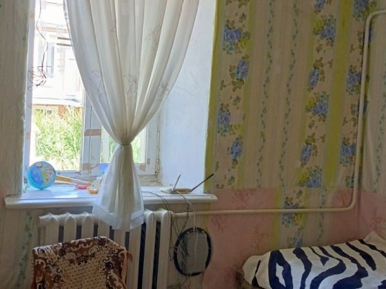 Продаж двокімнатної невеликої квартири центр вул Захисників Миколаєва пр Центральний  перший поверх  Николаев