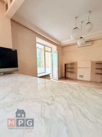 Продаж квартири у центрі Харкова / 3 кімнати /102 м2/ Проспект Незалежності 7 - фото 1