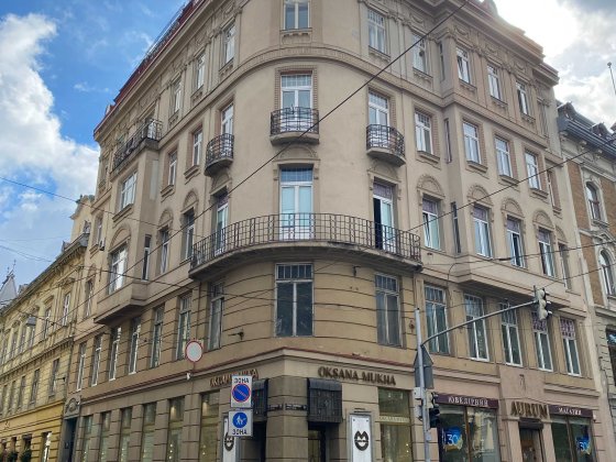 Продаж 3 кімнатної квартири вул. Беринди м. Львів Львов