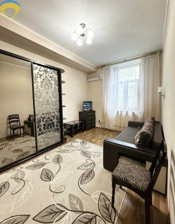 Продам 2-кімнатну квартиру, 6-та станція Великого Фонтану,  поруч з Аркадією, парком Перемоги - фото 1
