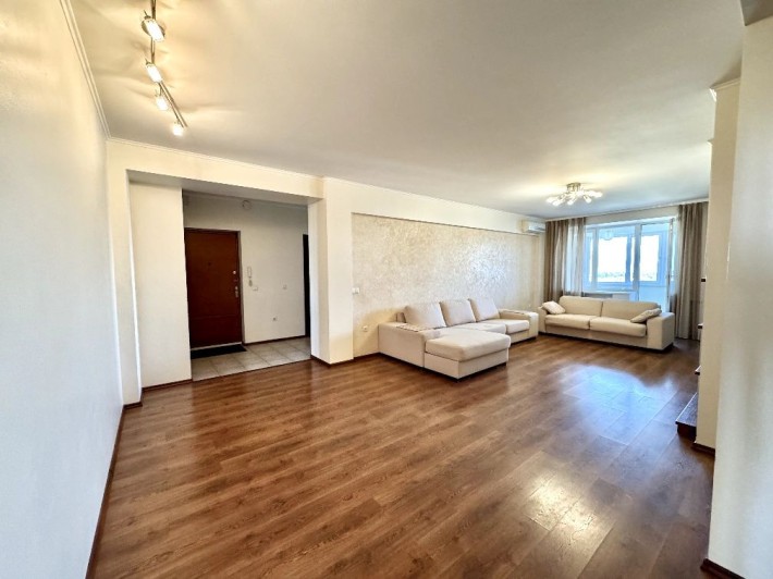 Продам 3-комн.  Тополевая - фото 1