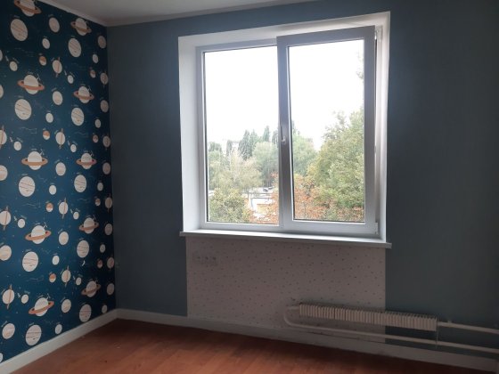 Продам 3х комнатную квартиру м.Спортивная и м.Метростроителей  6/9 Харьков