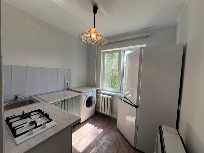 Продам 2-х кімнатну квартиру на вул. Космонавтів - Черемушки - фото 1