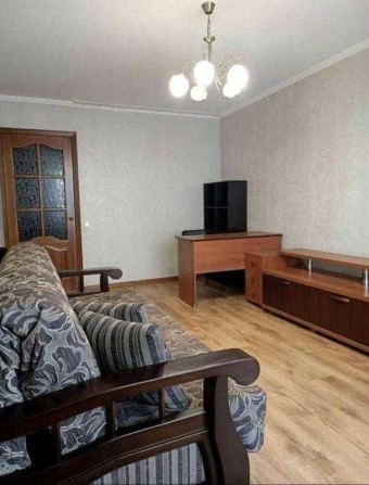Продам 2х комнатную квартиру на Холодной Горе с капитальным ремонтом - фото 1
