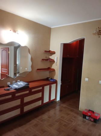 Продаю трёхкомнатную квартиру с квадратным холлом на Херсонском шоссе - фото 1