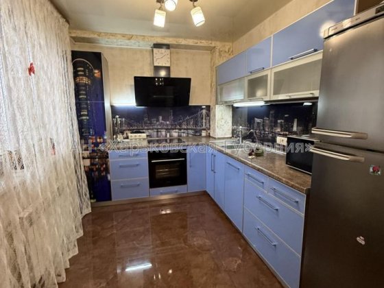 Продам 3 комнатную квартиру с евроремонтом метро Масельского Харків