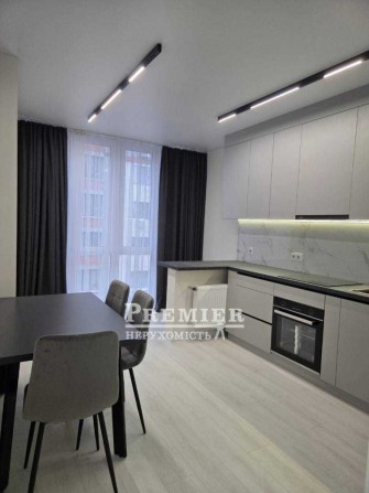 Продам квартиру з ремонтом у новому ЖК біля моря - фото 1