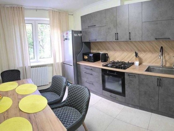 Продам 2-к квартиру 75 кв.м з ремонтом, 3/10 пов., Ботанічний провулок (3-337-254 ОФ) Одеса