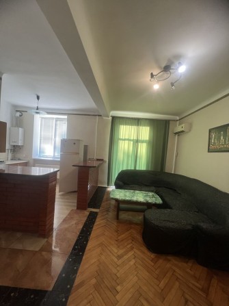 Продаю 2 к./к. с индивидуальным отопление  Центр/ Соборная - фото 1