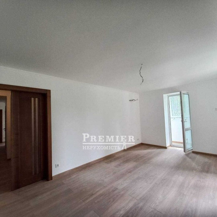 Продам 3-х кімнатну квартиру з ремонтом на Десантному бульварі - фото 1