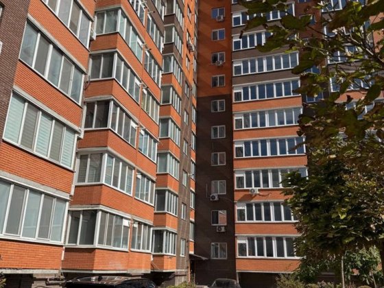 Продаю просторную квартиру 64кв в новом жк Набережный Квартал Николаев