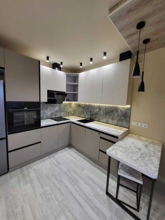 Продам квартиру Евродвушка - 40м2 с капитальным ремонтом в ЖК ГИДРОПАРК MV - фото 1