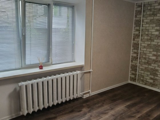 Продаю 2 к/кв ул.Корабелов 1/5,44/28/6,капитальный ремонт 35000$ Николаев