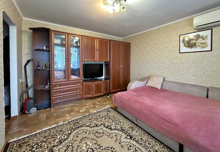 Однокімнатна квартира з УСІМ необхідним! Охайна! Великий балкон! - фото 1
