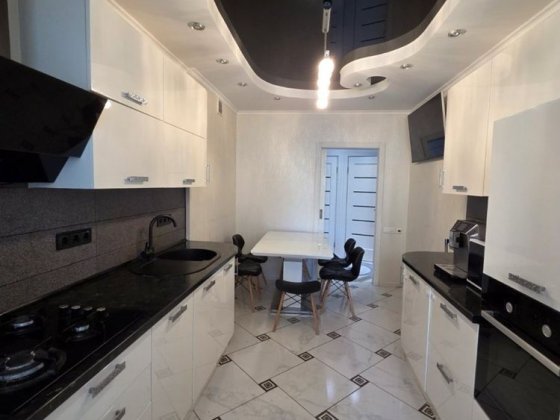 Продаж 2 к квартири з дизайнерським ремонтом 67 м2 4 поверх. ЖК Софія Київська