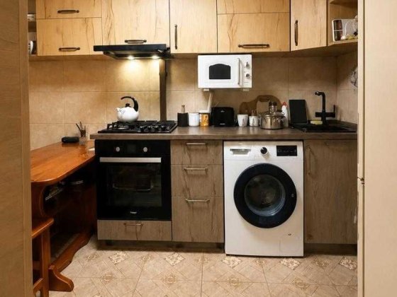 Продаж: 3-кімнатна квартира 43 м² із ВЛАСНИМ ДВОРОМ у самому центрі міста! (363-885) Одесса