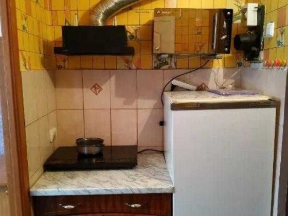 Продам 1- комн гост. 4/5,  метро Армейская,  ул.Харьковских Дивизий Харків