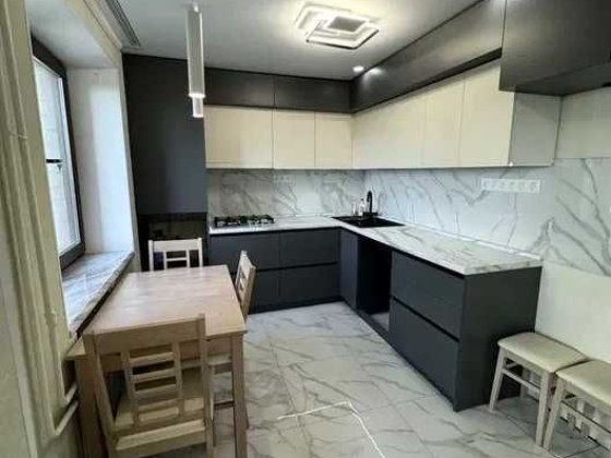 Продаж 4 кімнатної квартири з ремонтом, Центр, вул.В.Благовісного Николаев