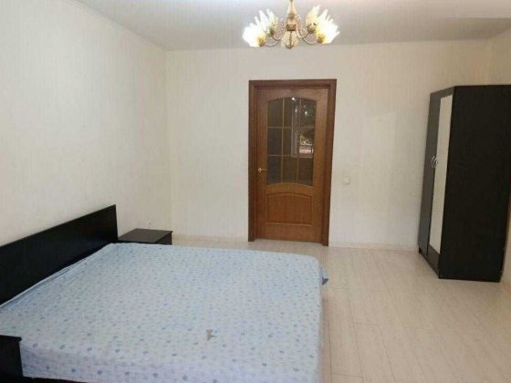 2 х комн. квартира 48 кв. м.,  2 этаж в 10 эт. кирпичном доме,   рядом центр , слободка . Газ, Всегд Одеса
