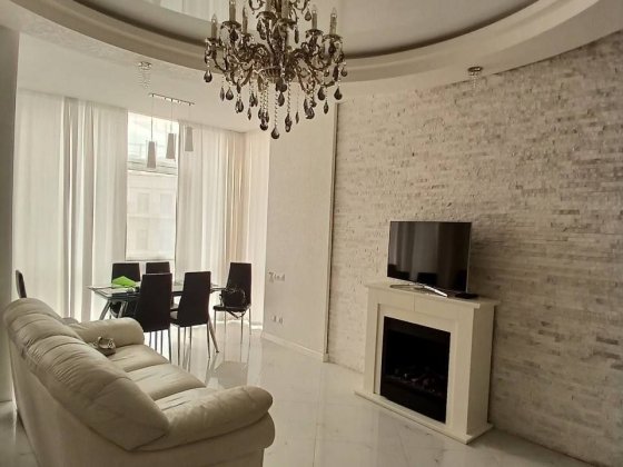 Продам 3-комнатную квартиру в новом доме с евроремонтом! Одесса