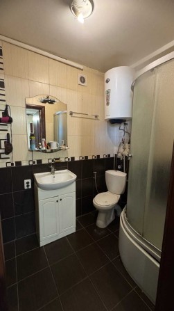 Продаю 1к кв 2/2 Центр. - фото 1