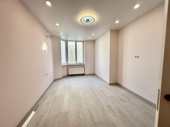 Продам 1-к квартиру ЖК Софія Клубний