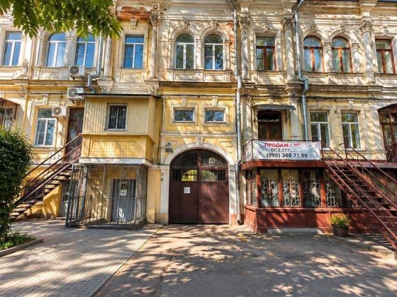 Трикімнмтна квартира в районі Муздраму. Маріупольська Николаев