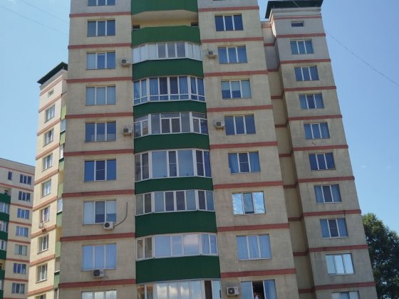 Продам новобудову 91 м² біля  центрального ринку з частковим ремонтом Харьков