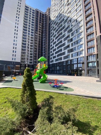 У продажу двокімнатна квартира в новому, житловому будинку на 6 станції Фонтану - фото 1