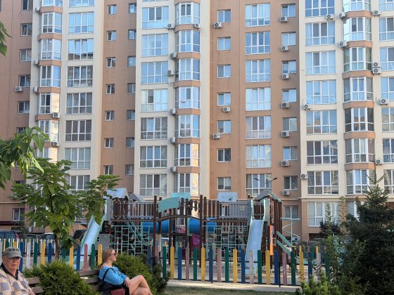 Продам квартиру з частковим ремонтом в жк Софіівська Сфера