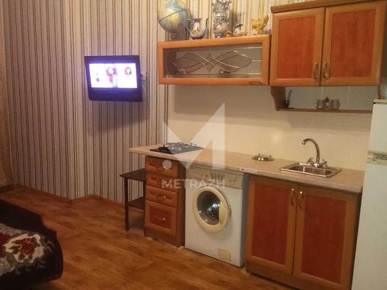 Продам свою трёхкомнатную квартиру 80 квадротов в центре улица Рымарская, метро Исторический Музей,  Харьков