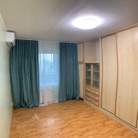 1к. метро Чернігівська пішки, Миропольська вул.21 Киев