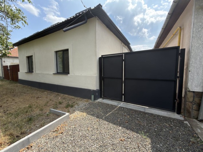 Продаж будинку з ремонтом в м.Берегове - фото 1