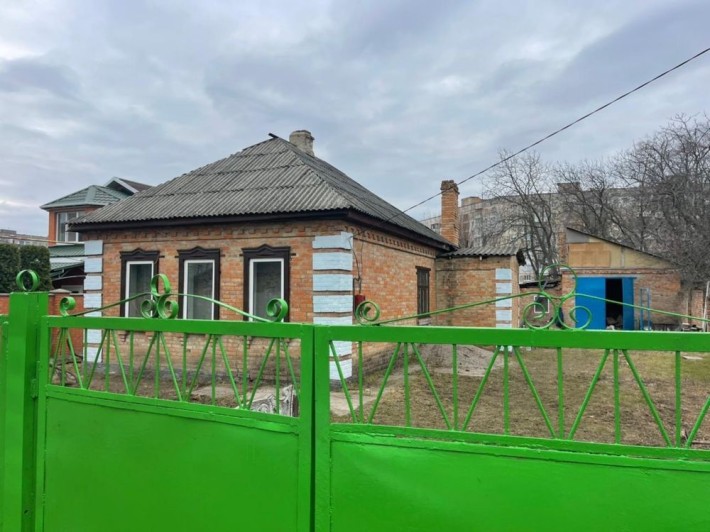 Продам будинок в центрі Олександріі - фото 1